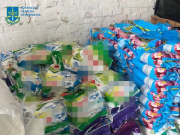 На Волині викрили цех, де виробляли підробні товари побутової хімії. ФОТО На Волині викрили цех, де виробляли підробні товари побутової хімії. ФОТО