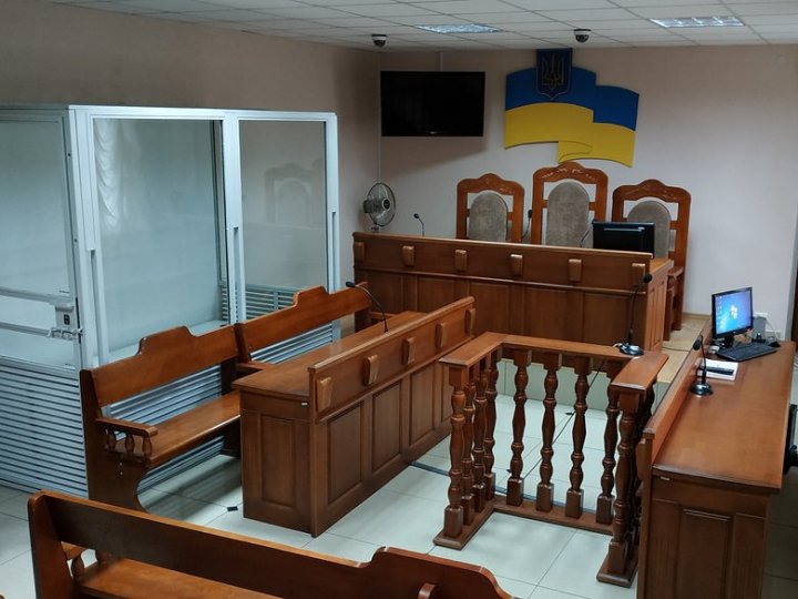 Кинув шину в працівників ТЦК: як суд покарав одного з учасників мітингу в Ковелі на Волині Кинув шину в працівників ТЦК: як суд покарав одного з учасників мітингу в Ковелі на Волині