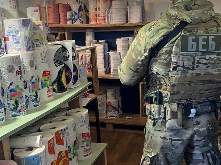 Судили лучанина, якого викрили на підпільному виробництві товарів побутової хімії Судили лучанина, якого викрили на підпільному виробництві товарів побутової хімії