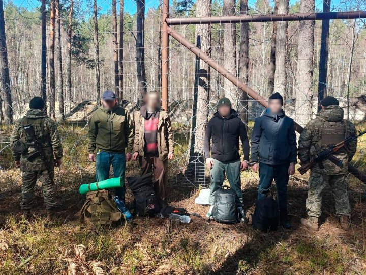 Прикордонники на Волині зловили шістьох «ухилянтів» Прикордонники на Волині зловили шістьох «ухилянтів»